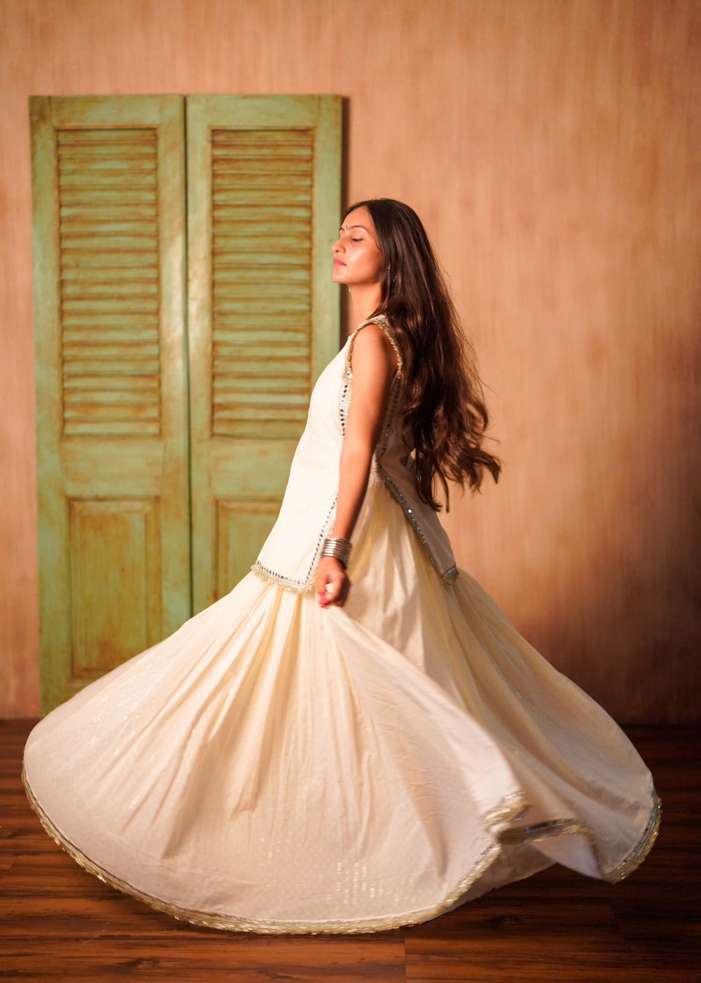 Ivory Mulmul Cotton Ghaghra Set of 2