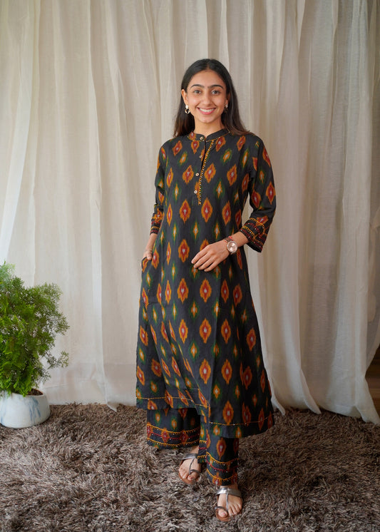 Classic Black Pure Ikkat Coordset