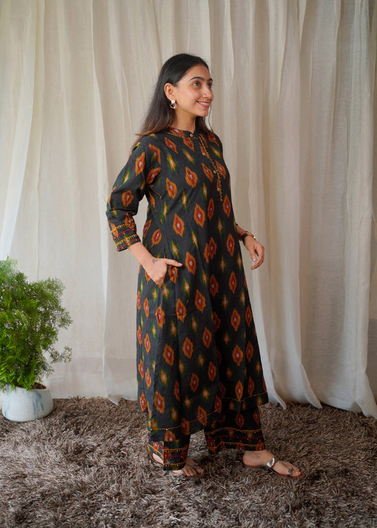 Classic Black Pure Ikkat Coordset