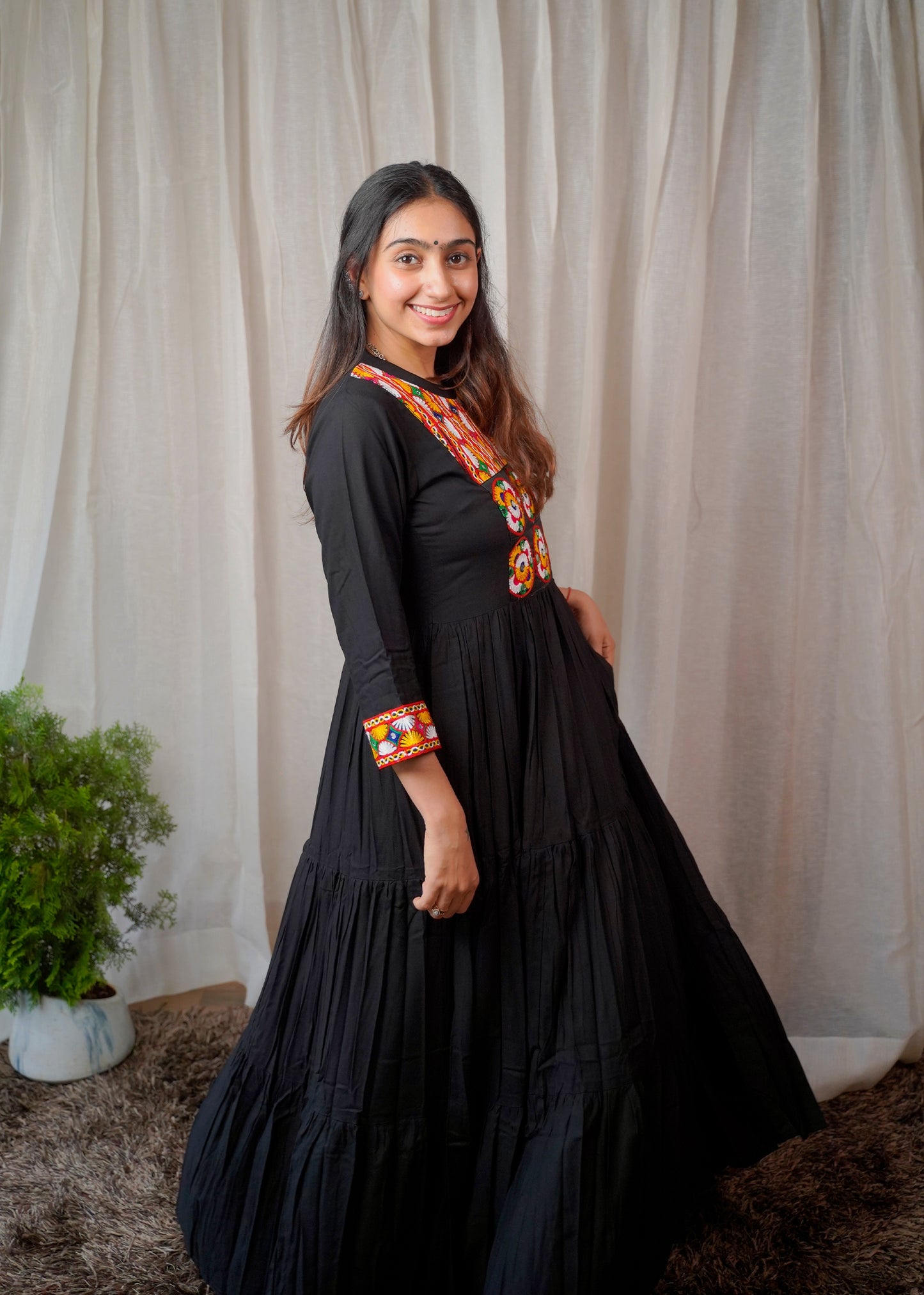 Black Mirror Work Maxi Dress with Full Sleeves